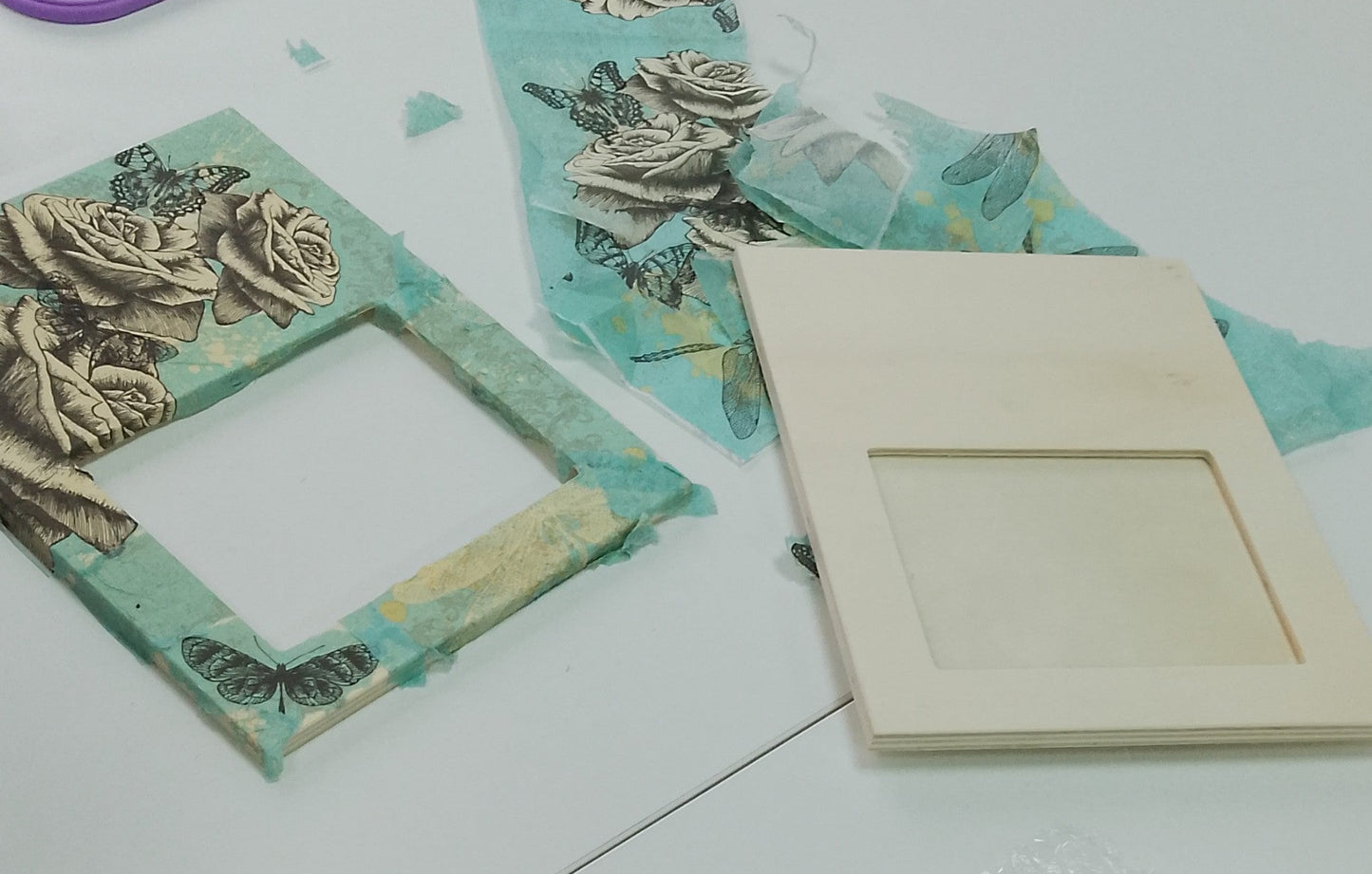 CREATE ME - DECOUPAGE AND COLLAGE A WOODEN PICTURE FRAME