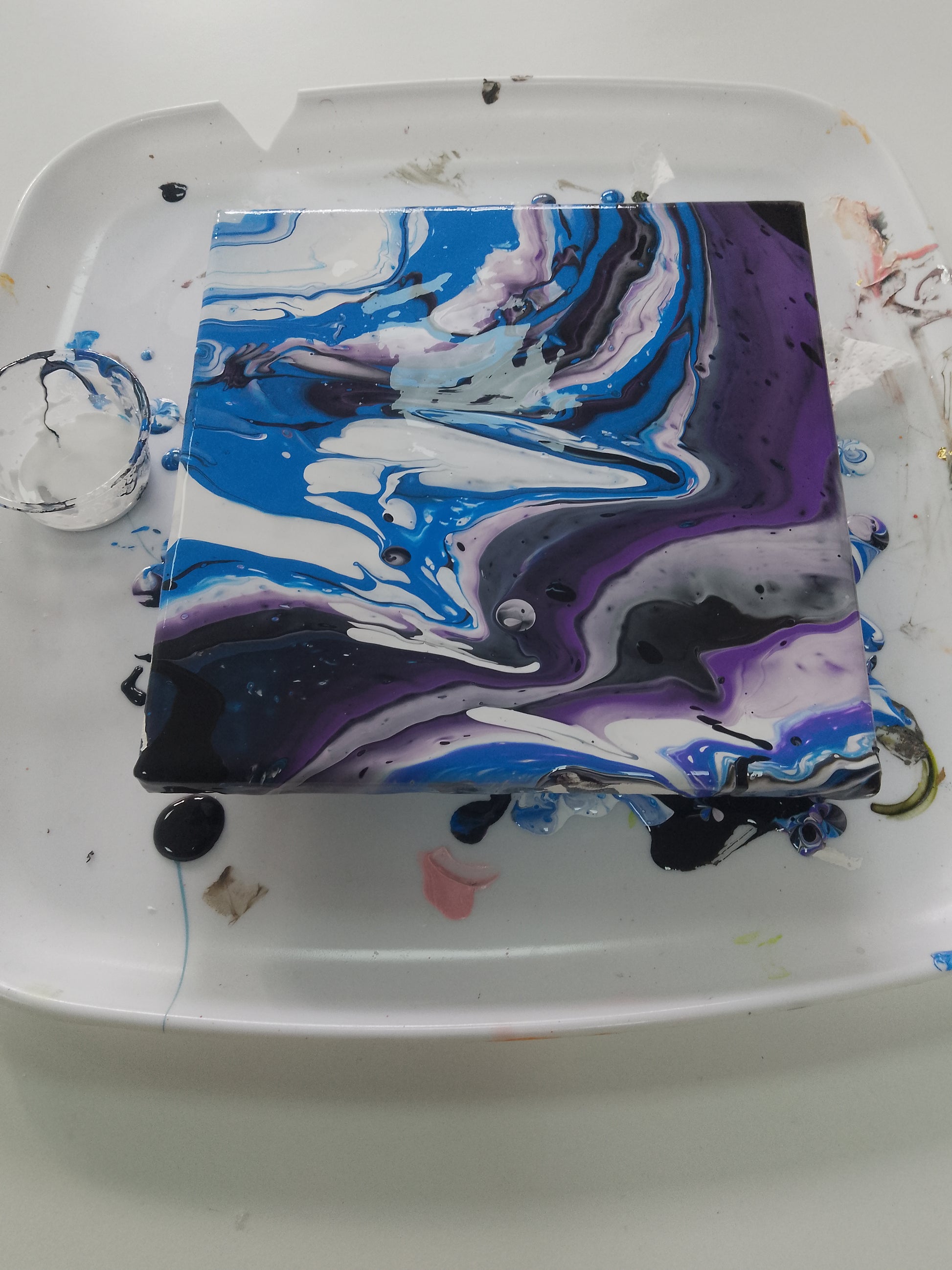 DaisyLime Creations paint Pouring workshop Manchester 
