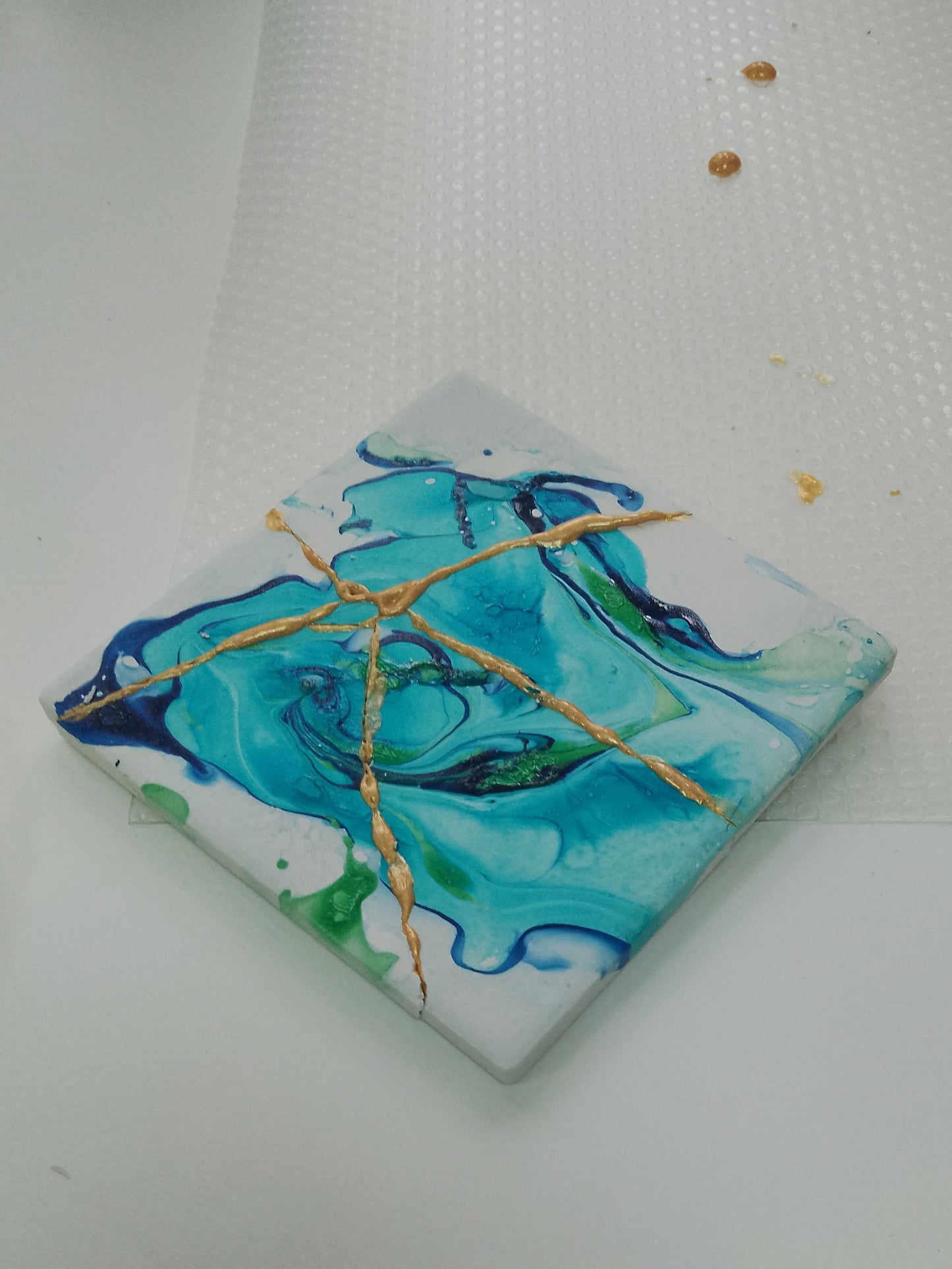 CERAMIC SMASH AND KINTSUGI CRAFT WORKSHOP