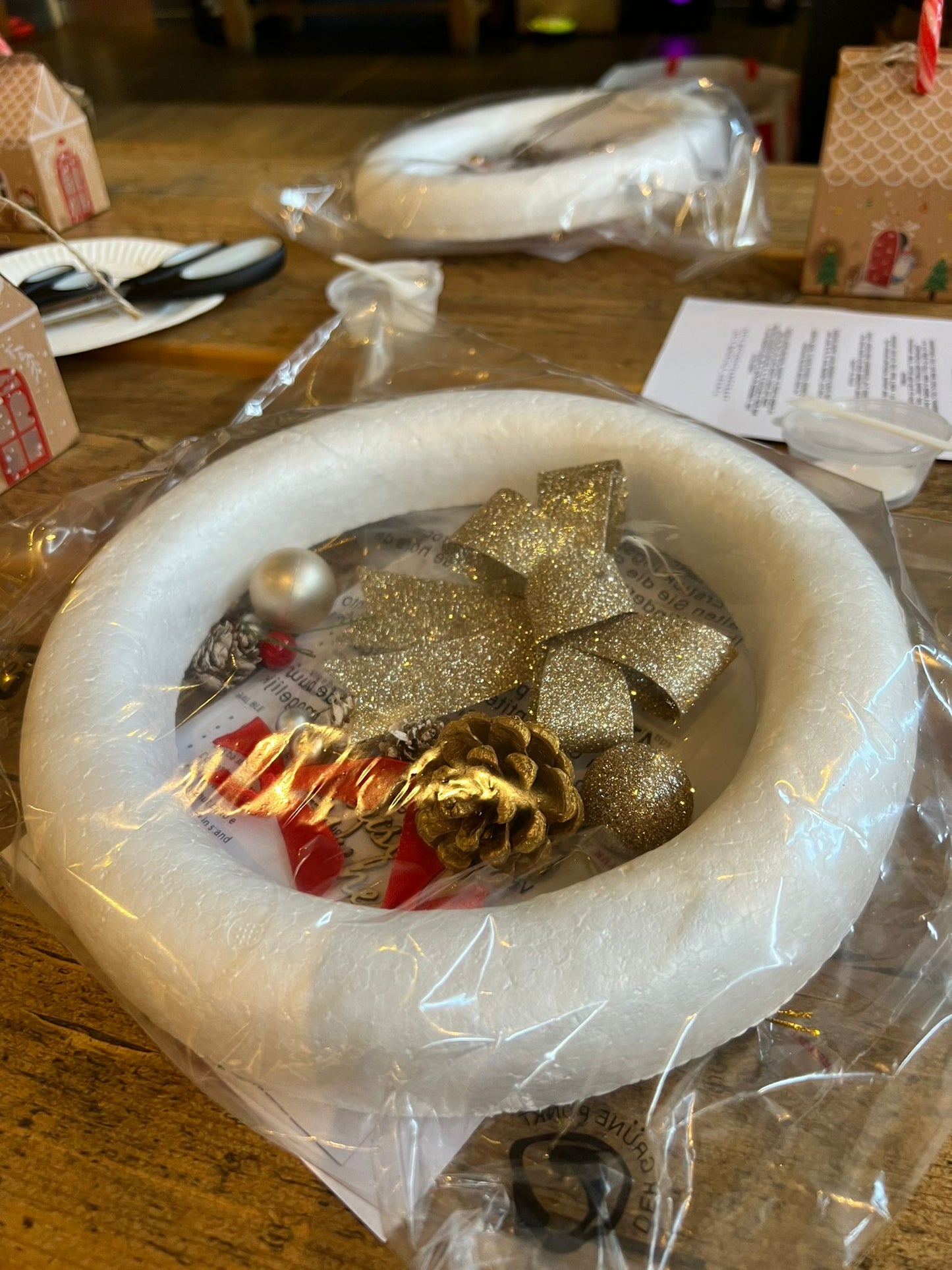 COCOA & CRAFT A MINI CHRISTMAS WONDERLAND