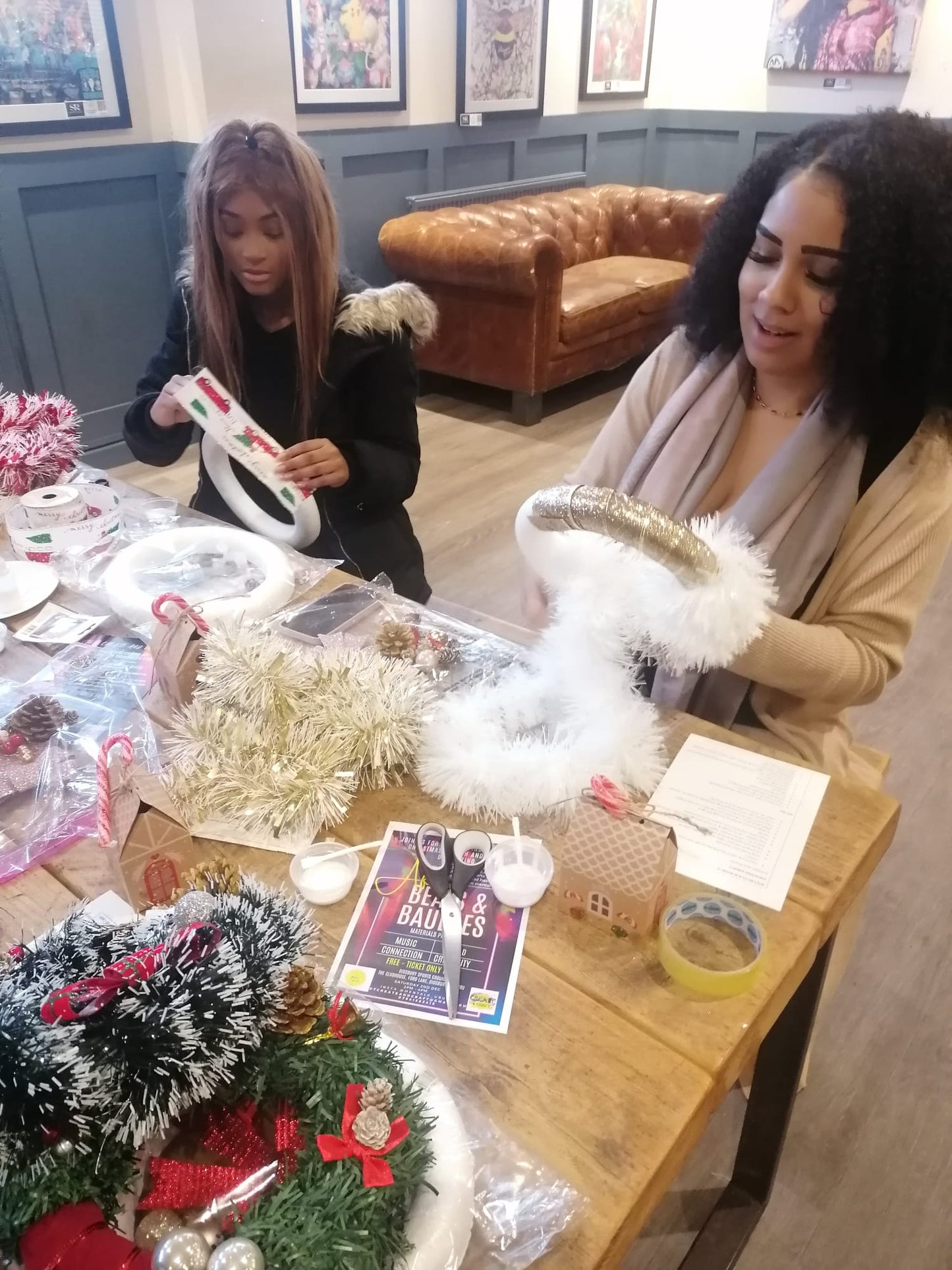 COCOA & CRAFT A MINI CHRISTMAS WONDERLAND