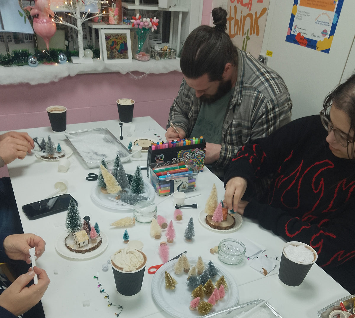 COCOA & CRAFT A MINI CHRISTMAS WONDERLAND